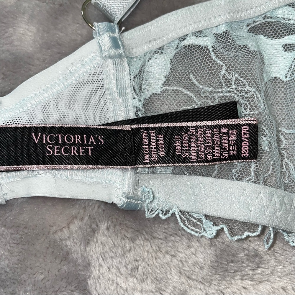 Victoria's Secret Lace Low Cut Demi Bra 32DD Underwire Plunge Light Blue - Picture 5 of 6